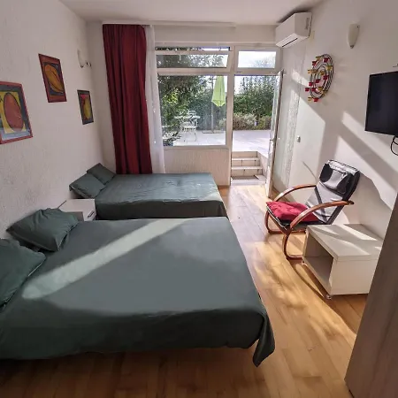 Apartment A Window On