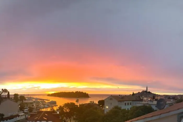 아파트 A Window On *