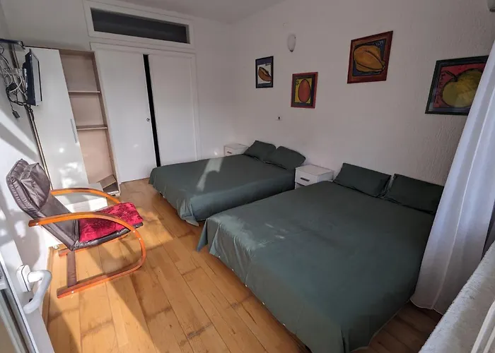 아파트 A Window On