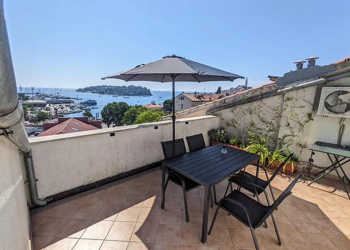 A Window On 아파트 *