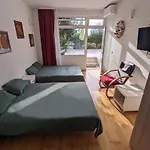 Διαμέρισμα A Window On