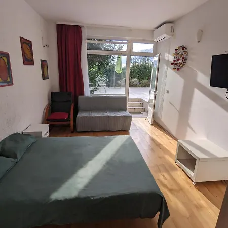 Appartement A Window On