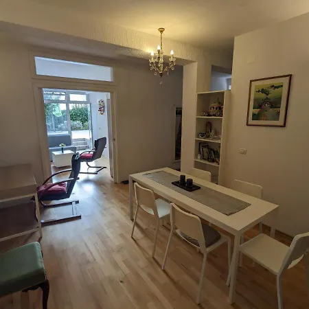 A Window On ロヴィニ